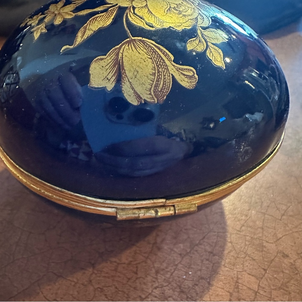 Vintage Limoges France Hand Painted Trinket Box - Picture 5 of 6